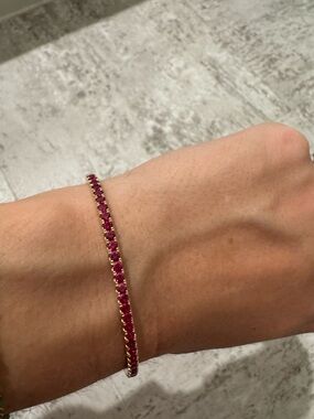 Kwiat Yellow Gold and Ruby Bangle Bracelet